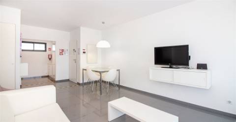 apartamento t2 em monte para férias gordo vista lateral para mar ar condicionado e garagem