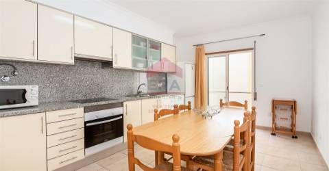 apartamento t2 em monte gordo 200m da praia  para  férias