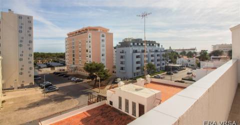 apartamento t1 em monte gordo para ferias com ar condicionado e garagem fechada