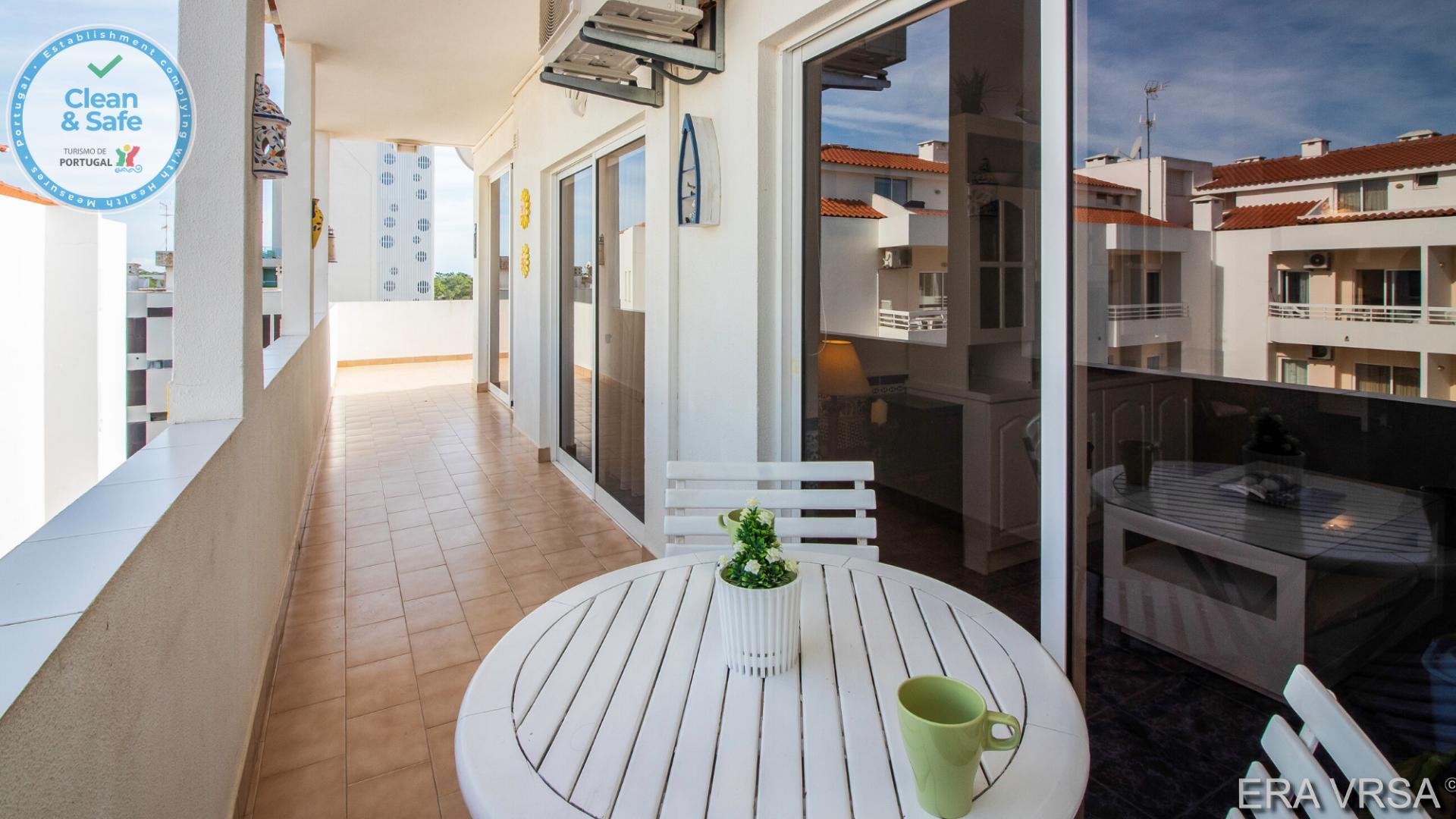 apartamento t1 em monte gordo para ferias com ar condicionado e garagem fechada