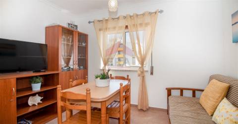 apartamento t1 duplex em monte gordo para ferias varanda a sul vista mar e ar condicionado