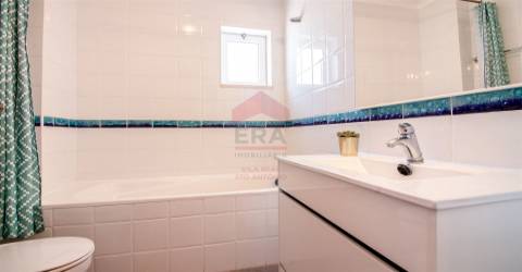 apartamento t1 duplex em monte gordo para ferias varanda a sul vista mar e ar condicionado