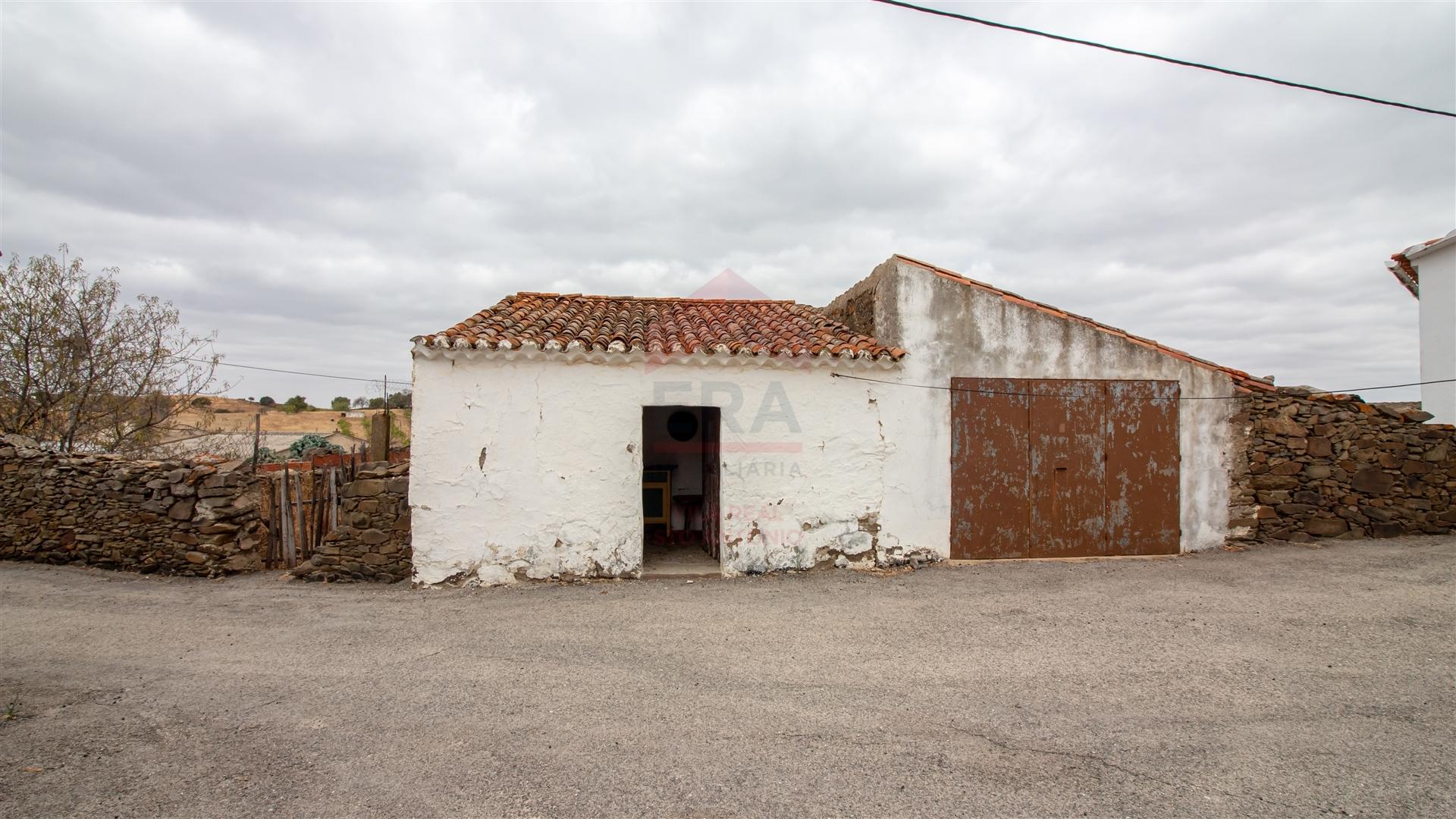 Armazém  Venda em Martim Longo,Alcoutim