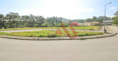 Terreno para construção com 750 m2 em Regilde, Felgueiras