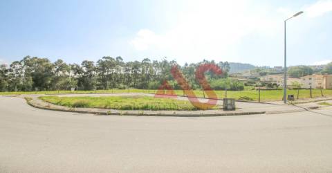 Terreno para construção com 750 m2 em Regilde, Felgueiras