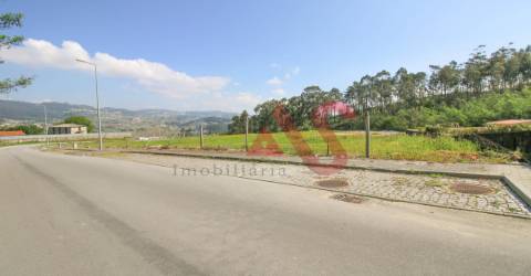 Terreno para construção com 750 m2 em Regilde, Felgueiras