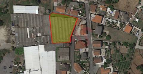 Armazém com 1791 m2 em São Miguel, Vizela