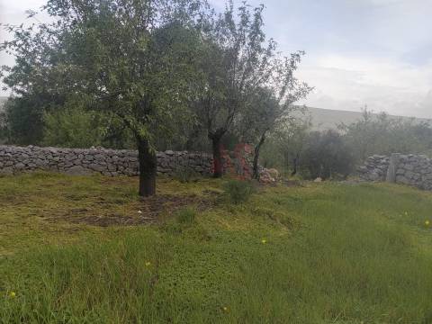 Moradia para restauro em Querença, Tôr e Benafim - Loulé