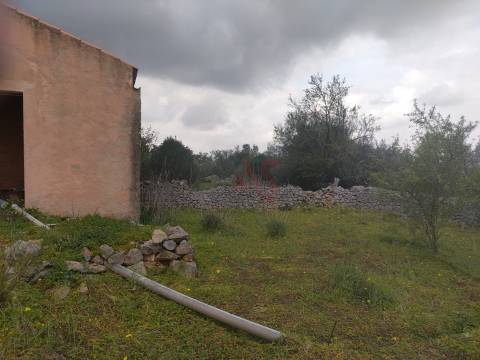 Moradia para restauro em Querença, Tôr e Benafim - Loulé