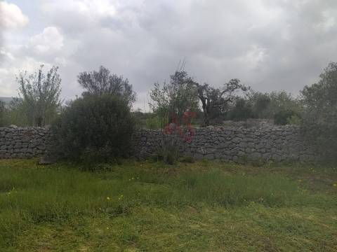 Moradia para restauro em Querença, Tôr e Benafim - Loulé