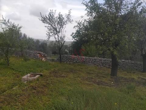 Moradia para restauro em Querença, Tôr e Benafim - Loulé