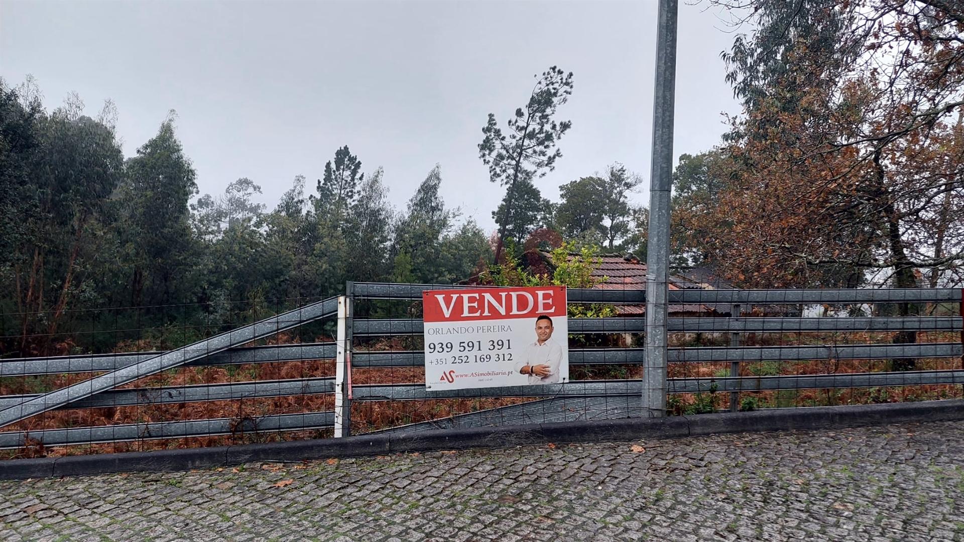 Terreno para construção em Folgosa, Maia