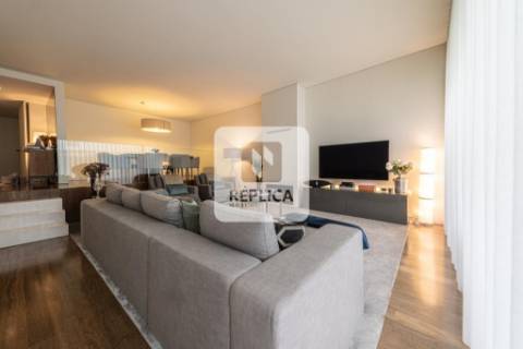 Apartamento T3 com Terraço na Foz do Douro