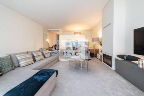 Apartamento T3 com Terraço na Foz do Douro