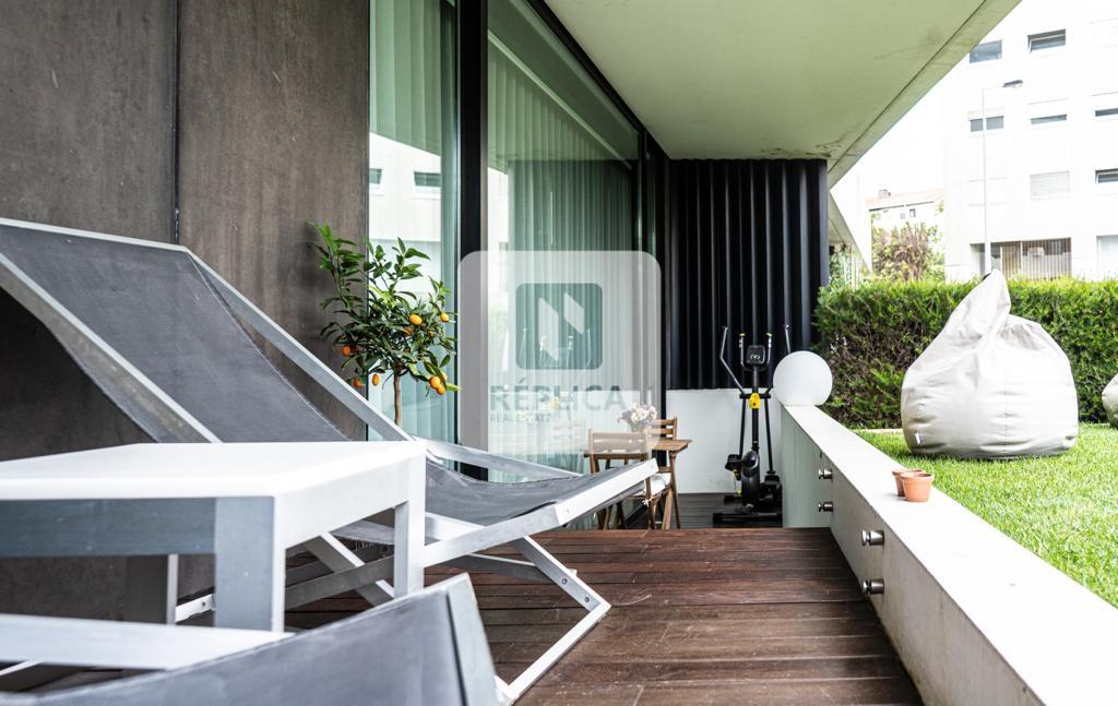 Apartamento T3 com Terraço na Foz do Douro