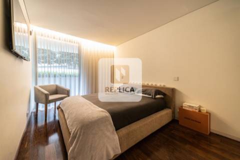 Apartamento T3 com Terraço na Foz do Douro