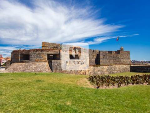 Apartamento T3 com Terraço na Foz do Douro