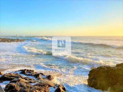 Apartamento T3 com Terraço na Foz do Douro