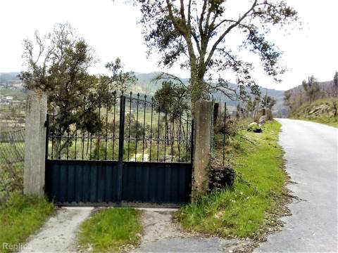 Terreno com vistas sobre Rio - Braga- Cabeceiras de Basto