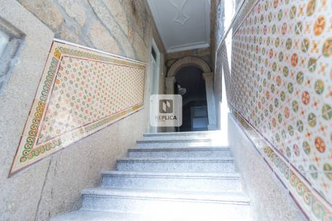 Moradia T4 Centenária no Bonfim