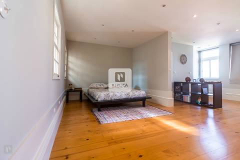 Moradia T4 Centenária no Bonfim