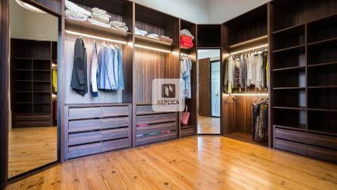 Moradia T4 Centenária no Bonfim