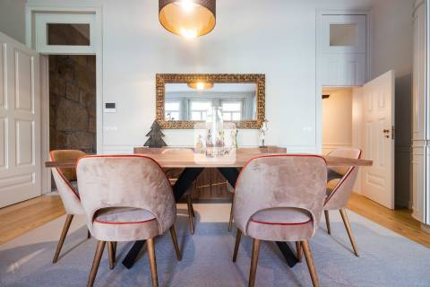 Moradia T4 Centenária no Bonfim