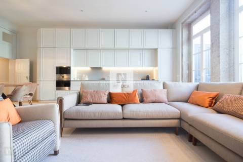 Moradia T4 Centenária no Bonfim