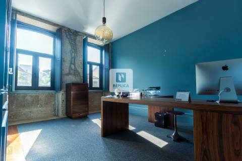 Moradia T4 Centenária no Bonfim