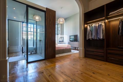 Moradia T4 Centenária no Bonfim