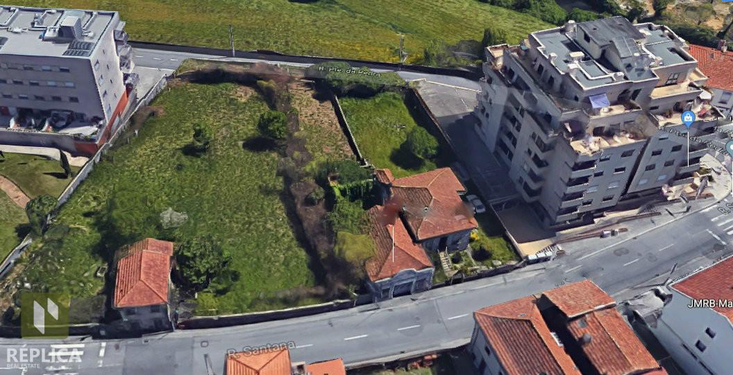 Terreno  para construção a 10 minutos do Hospital S. João.