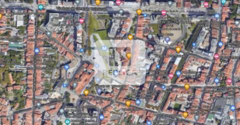 Prédio para reabilitar na Baixa do Porto