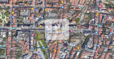 Prédio para reabilitar na Baixa do Porto