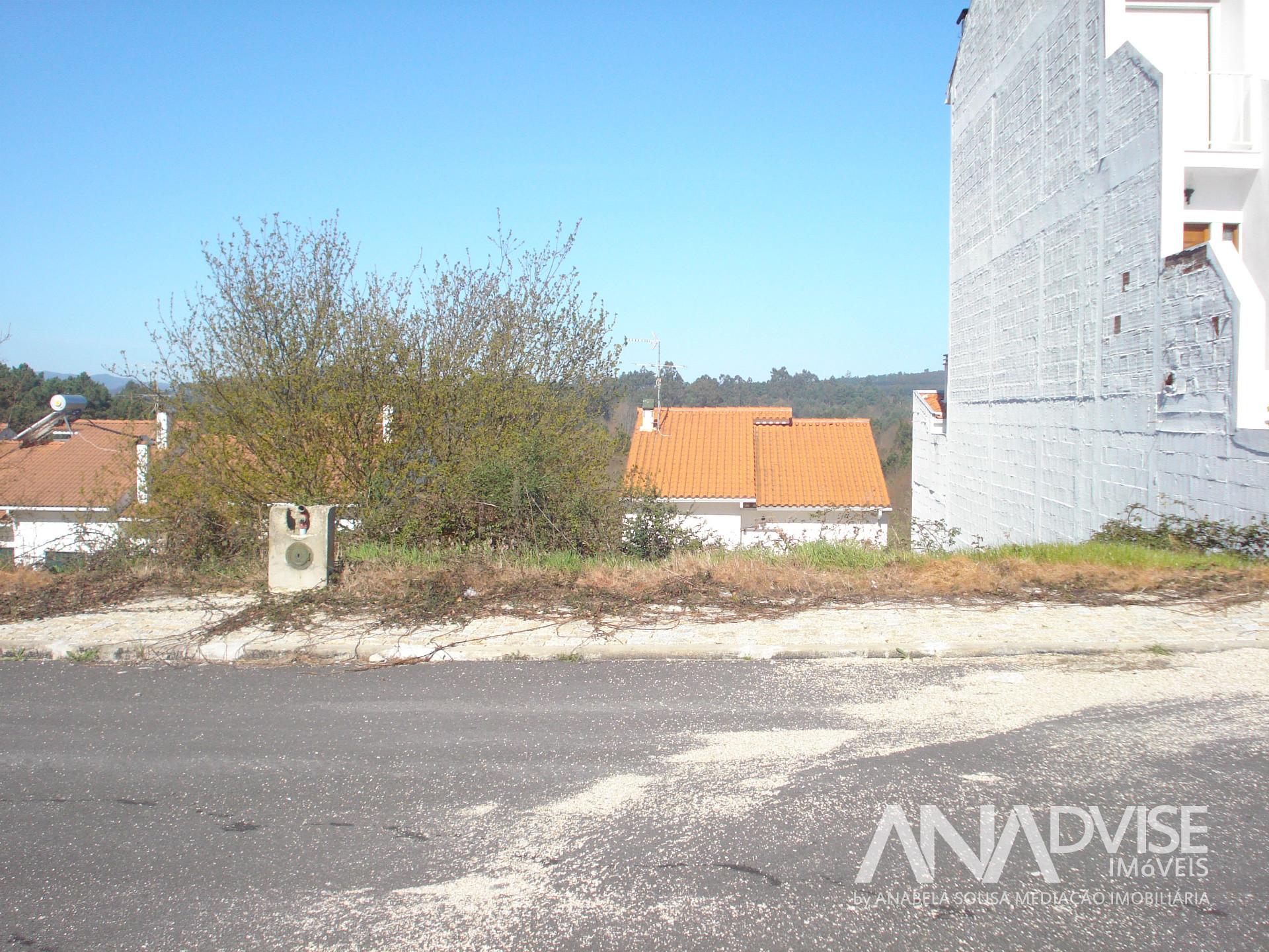 Lote de terreno para construção de Moradia em Banda em Mundão/Viseu