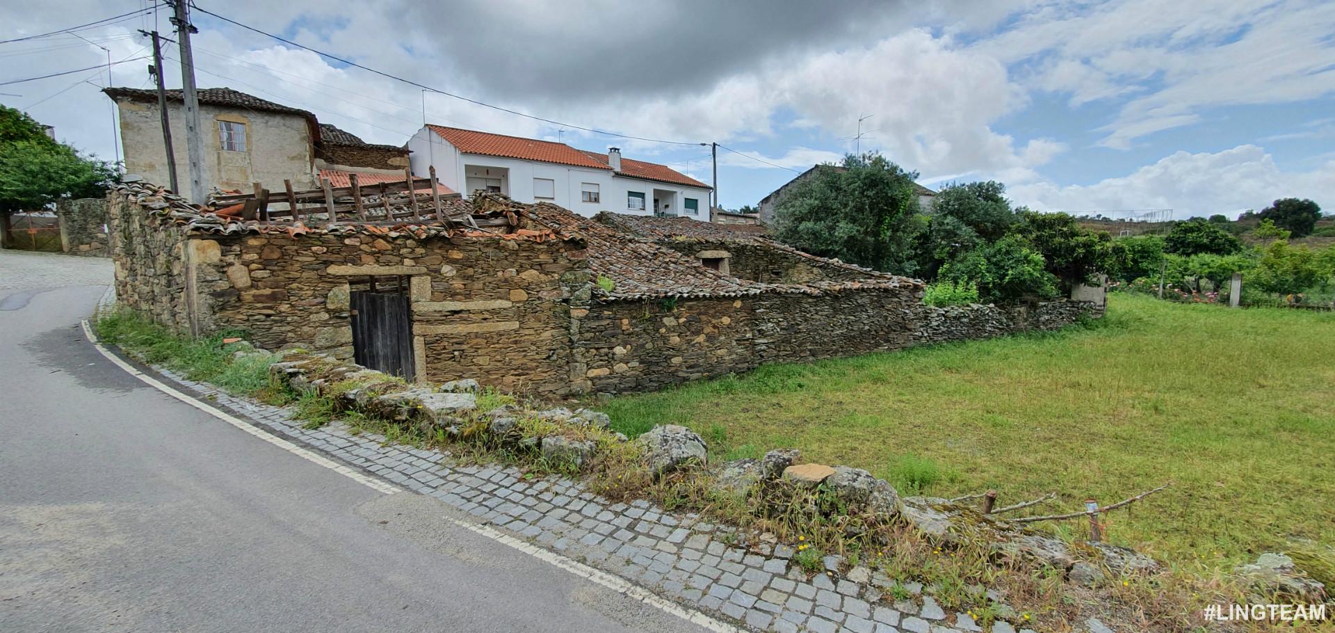 Quinta Palvarinho, Castelo Branco com terreno 680m2 com poço