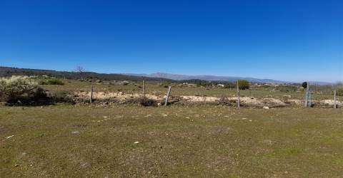 Quinta com 3.3ha no Telhado, Fundão - Portugal