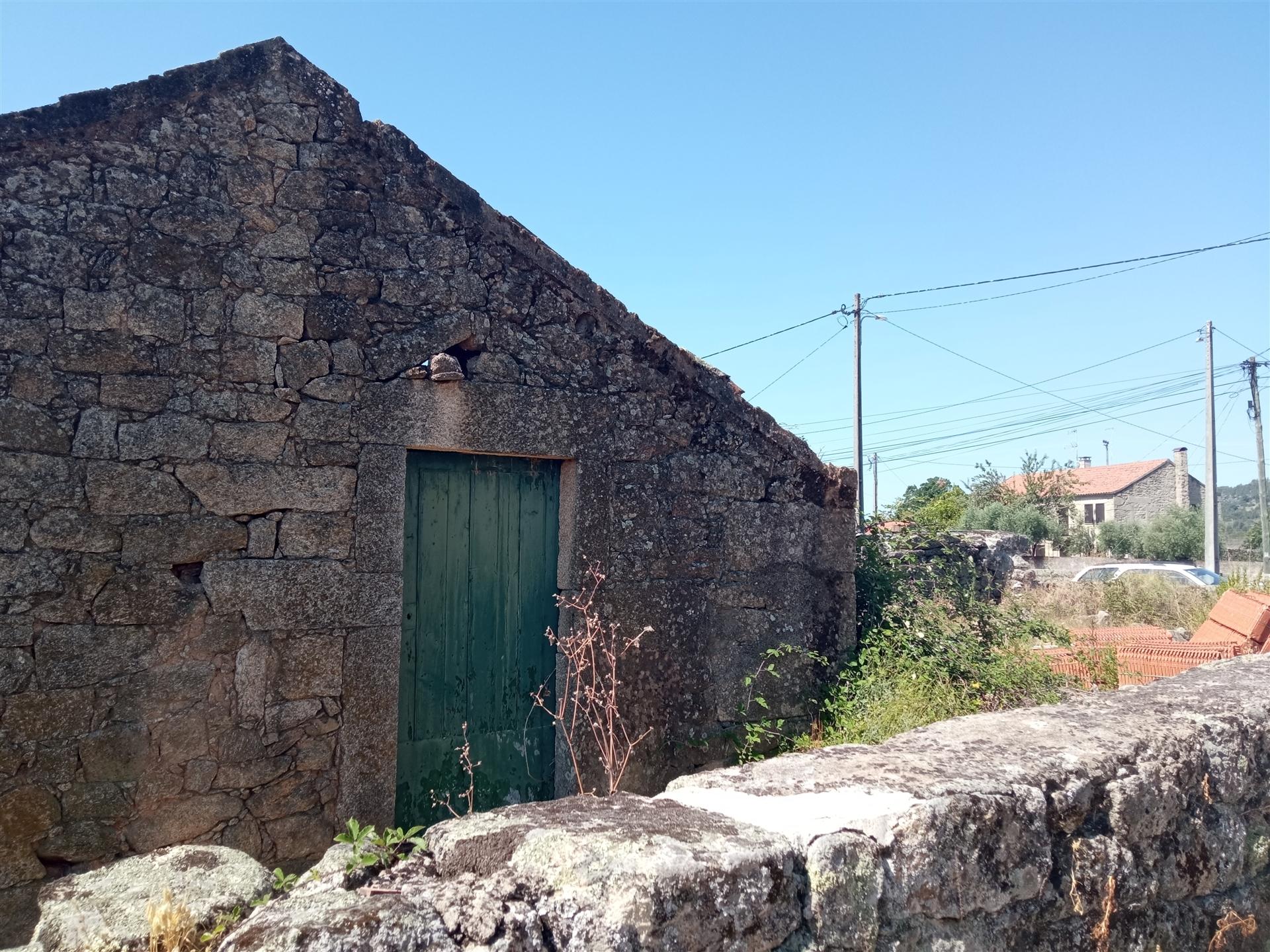 Terreno em Aldeia de João Pires