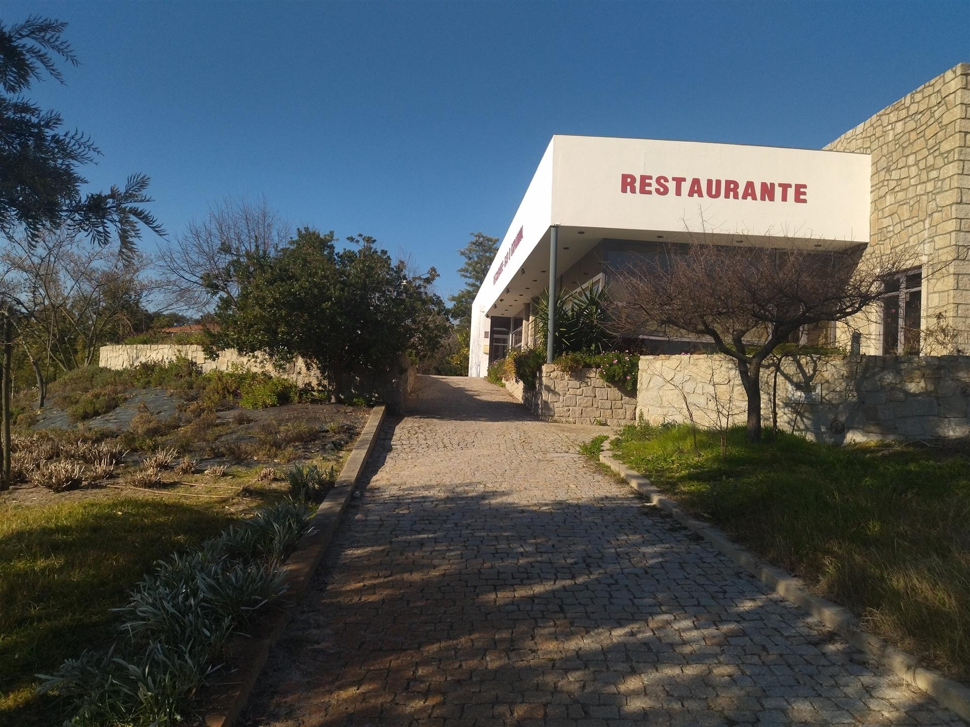 restaurante em Idanha-a-nova com 2250 m2.