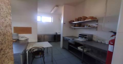 restaurante em Idanha-a-nova com 2250 m2.