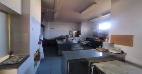 restaurante em Idanha-a-nova com 2250 m2.