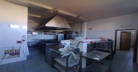 restaurante em Idanha-a-nova com 2250 m2.