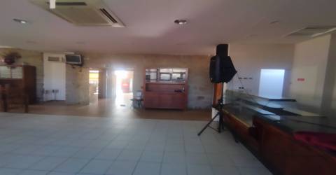 restaurante em Idanha-a-nova com 2250 m2.