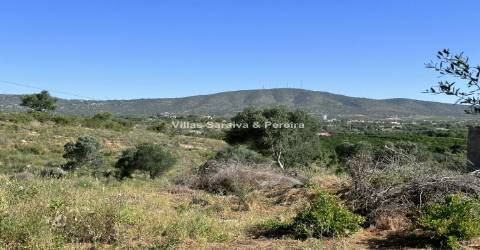 Moradia para Restaurar T2 Venda em Quelfes,Olhão