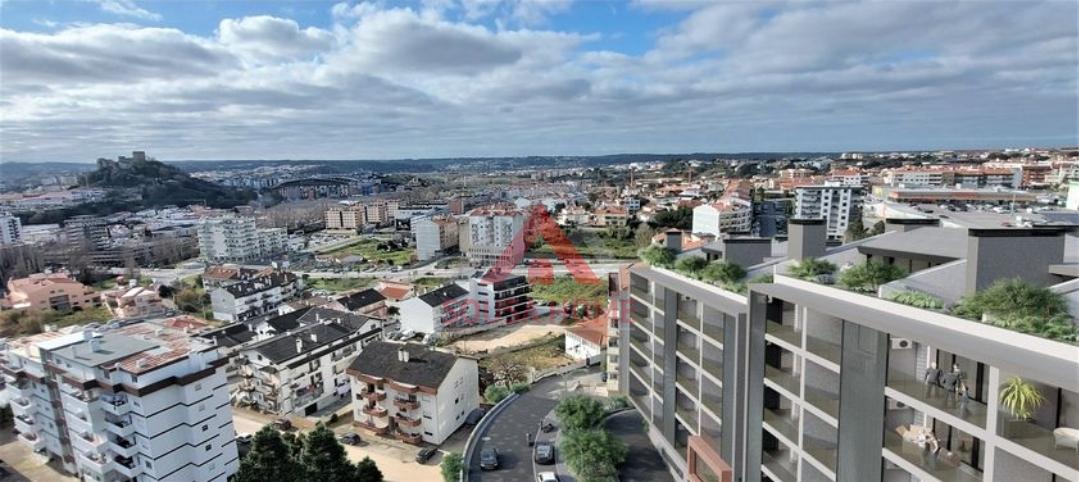 T3 Dúplex Luxo - Terraço Privado - Leiria