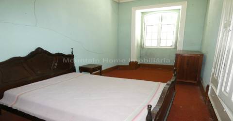 Moradia T5 Venda em Lagares,Oliveira do Hospital