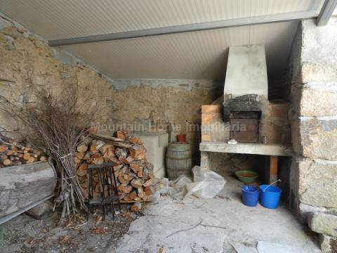 Moradia T3 Venda em Linhares,Celorico da Beira