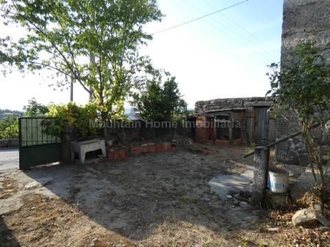 Moradia T3 Venda em Linhares,Celorico da Beira