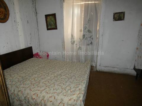 Moradia T3 Venda em Linhares,Celorico da Beira