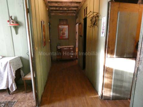 Moradia T3 Venda em Linhares,Celorico da Beira