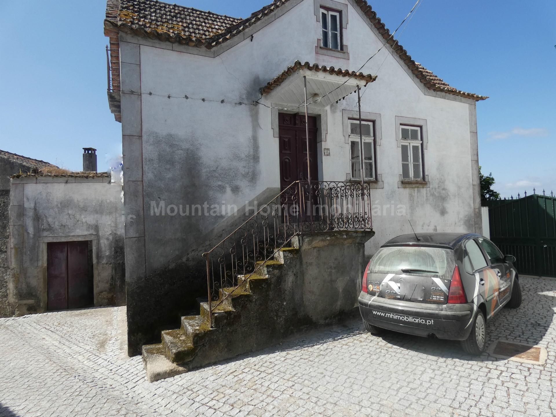 Moradia para Restaurar T4 Venda em Ervedal e Vila Franca da Beira,Oliveira do Hospital